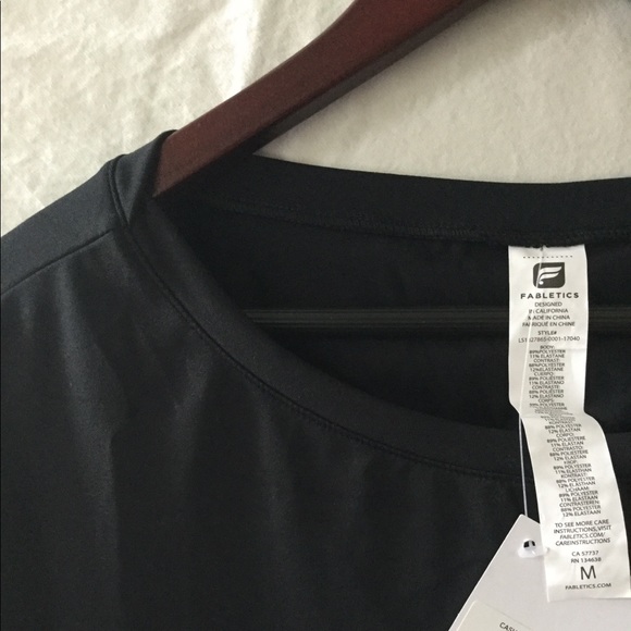 Fabletics,NWT, “Cashel L/S cinched back top” - Picture 5 of 7